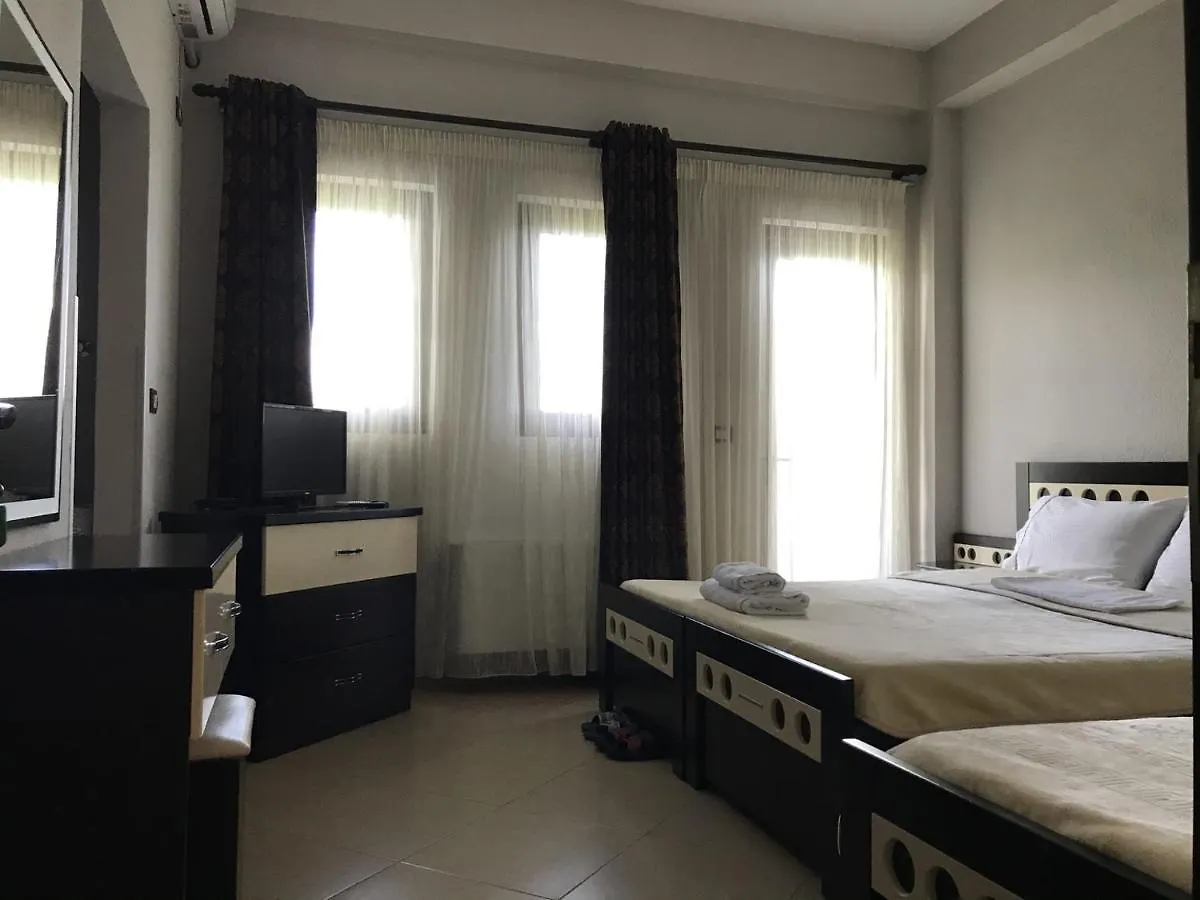 Hotel Camping Lini