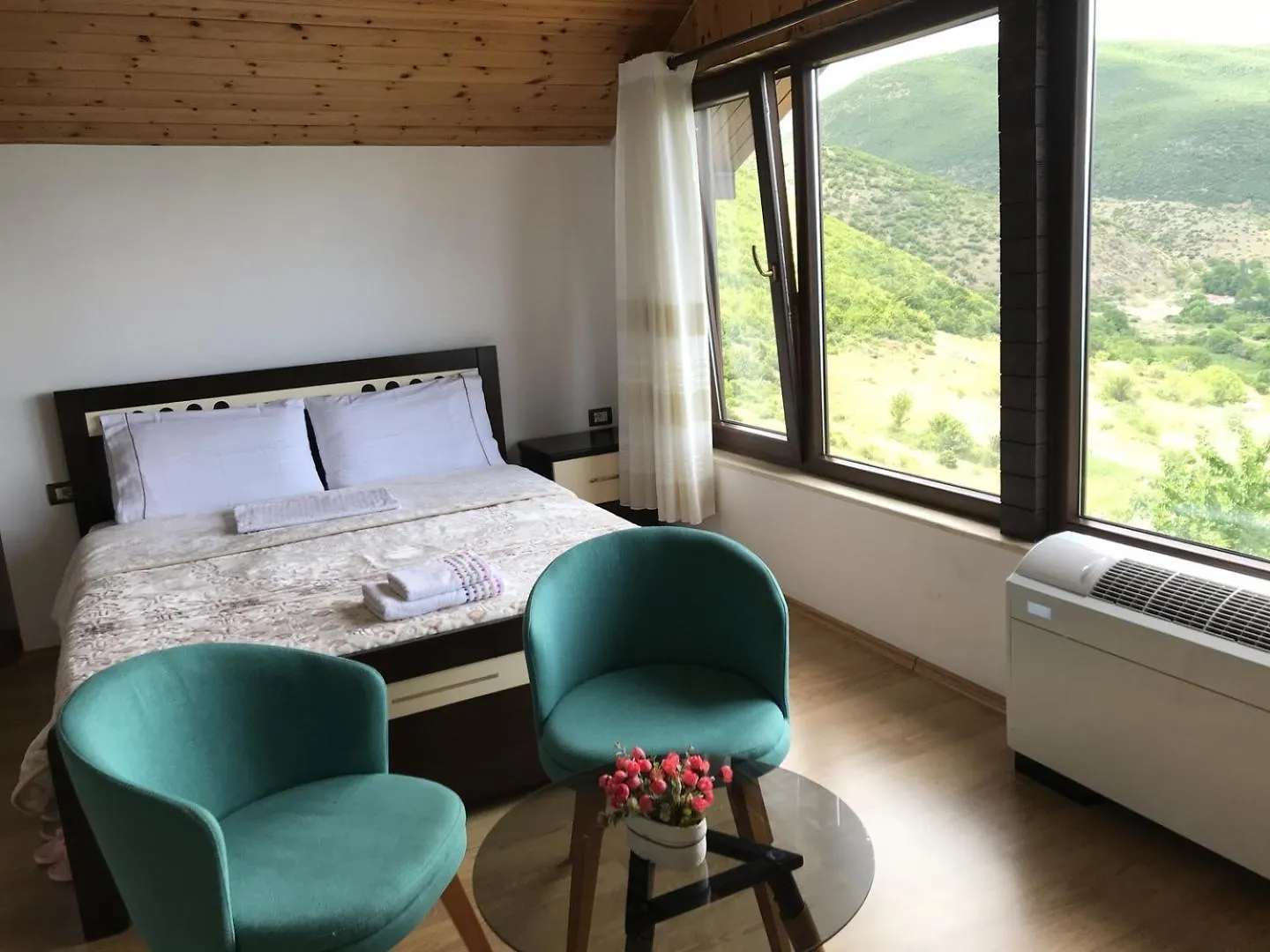 Hotel Camping Lini